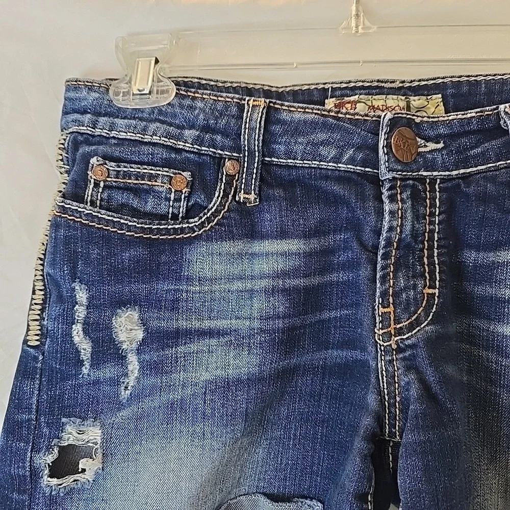 BKE Denim Madison Low‎ Rise Distressed Rough Hem Shorts Womens 28 Blue Y2K Vibes